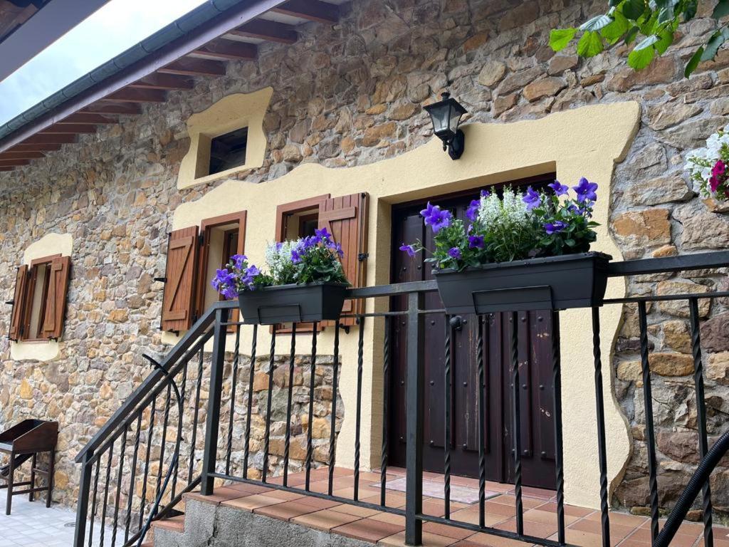 Villamerceditas Rasines Exterior foto